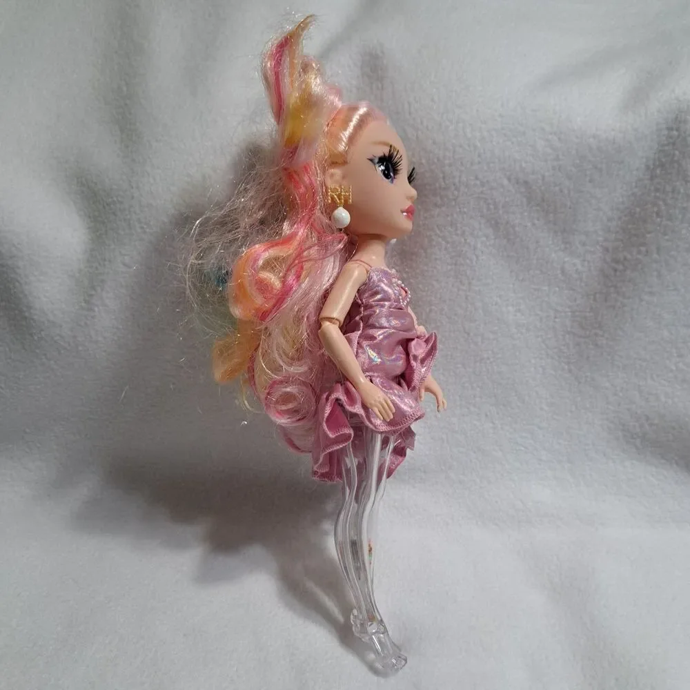 Rainbow High Shimmer Bella Parker Doll No Shoes